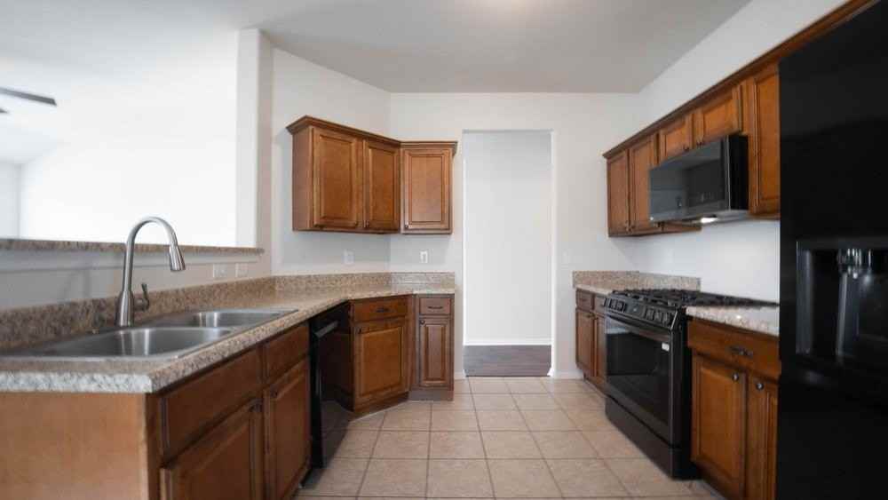 1091 S Spritz Dr - Photo 7 of 21