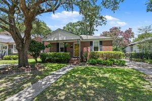 featured image of 12 Colleton Dr