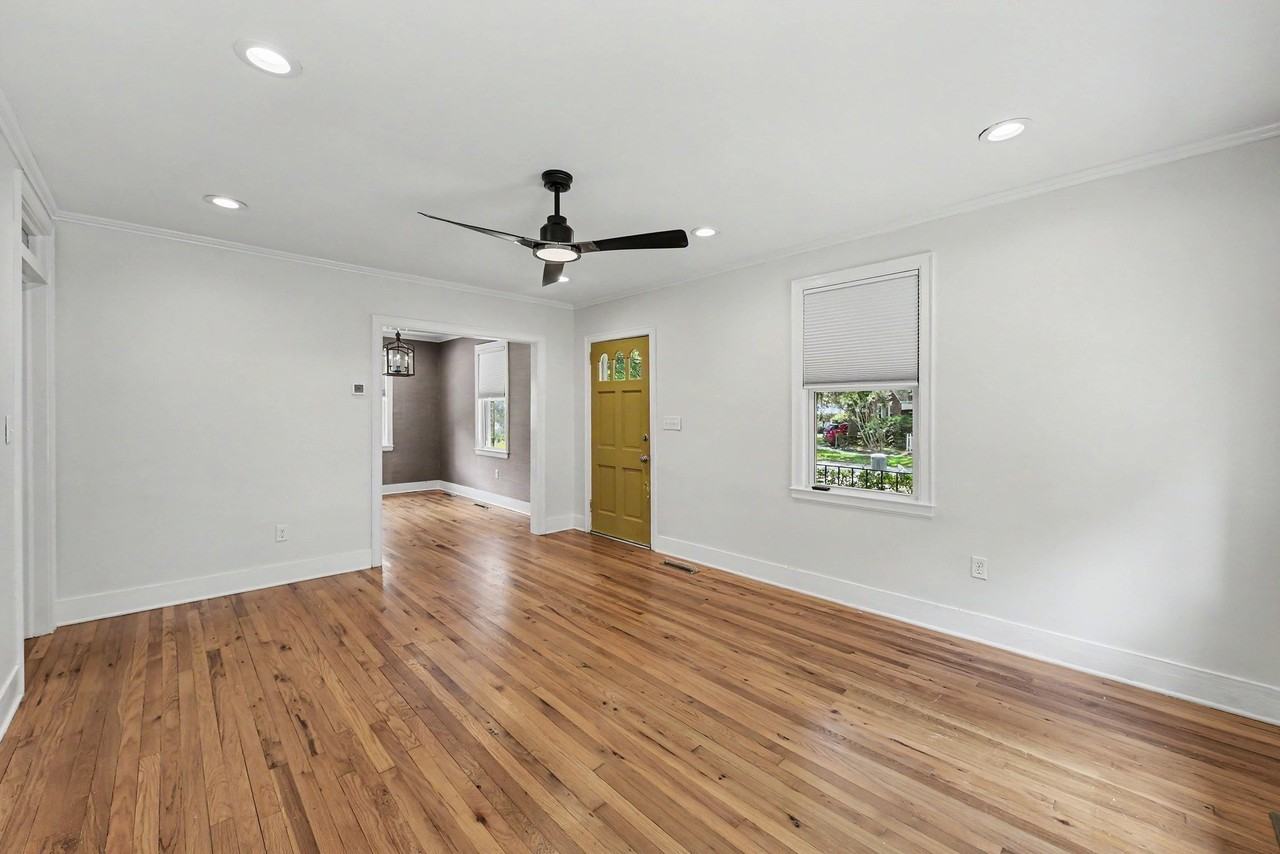 12 Colleton Dr - Photo 3 of 16