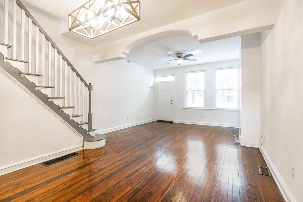 1316 N Hollywood St - Photo 2 of 18