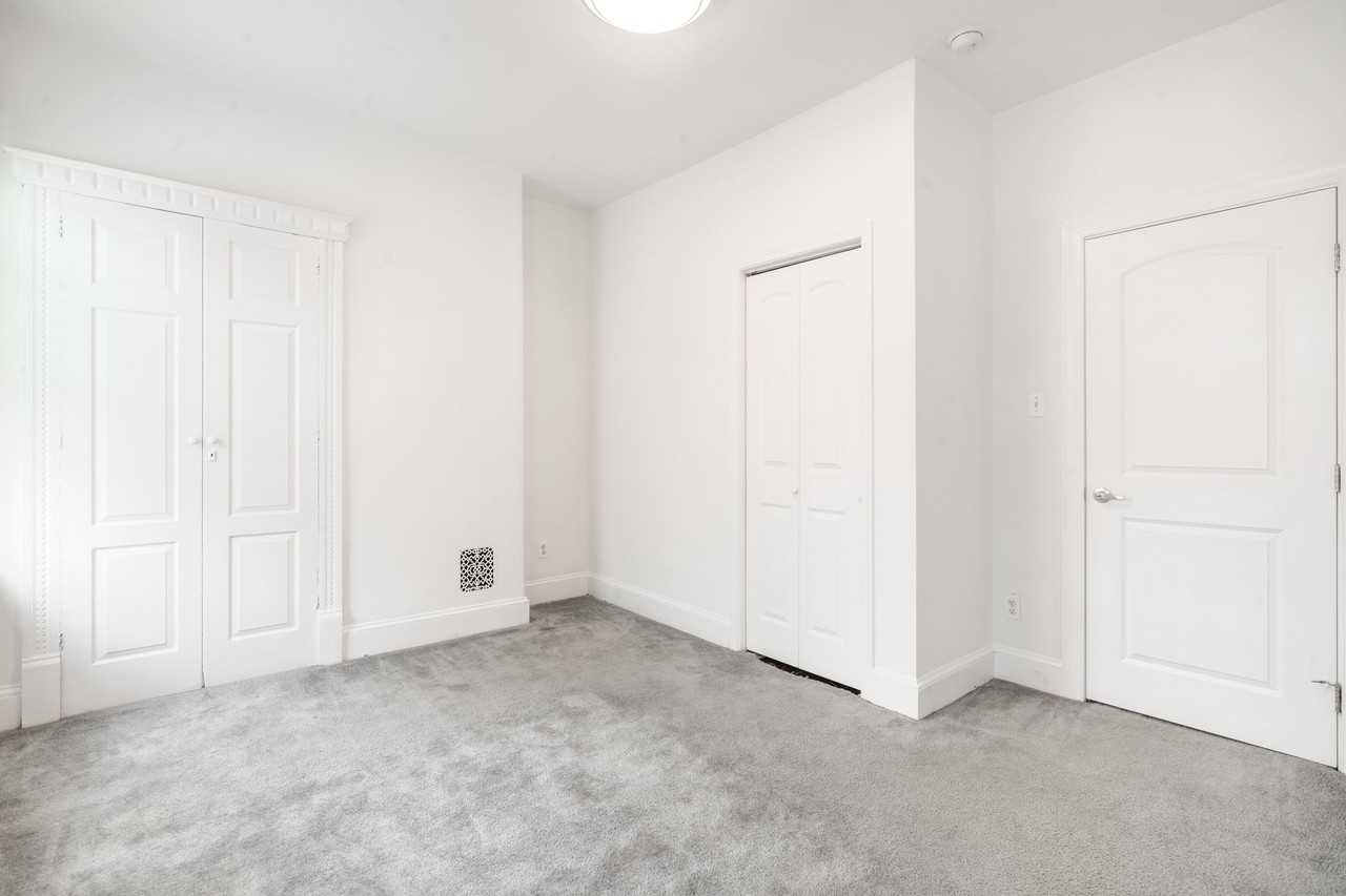 1316 N Hollywood St - Photo 7 of 18