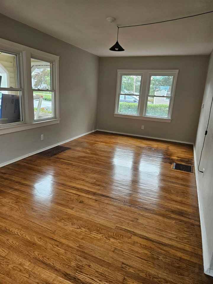 126 Colby Ave - Photo 3 of 16