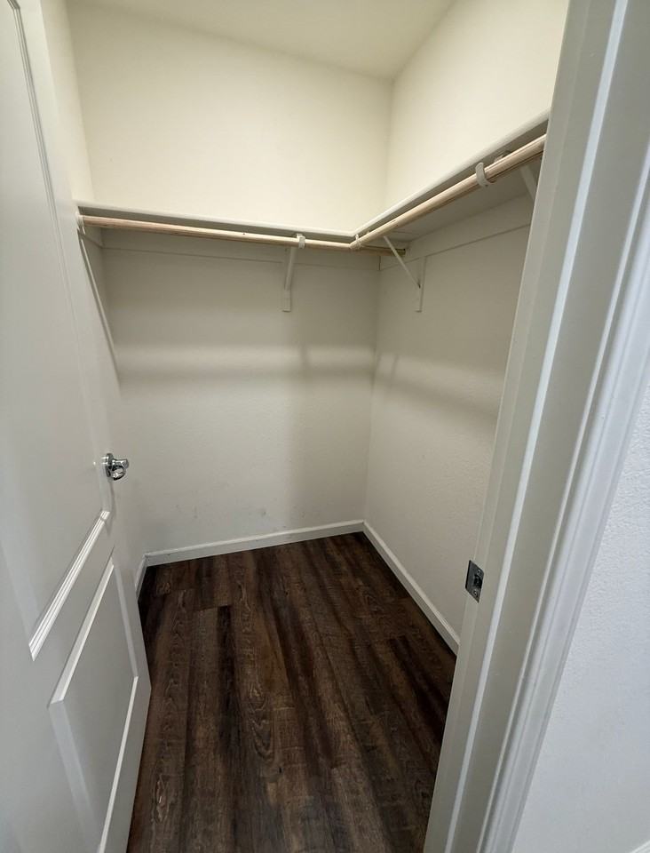 6954 E Braly Ave - Photo 2 of 6
