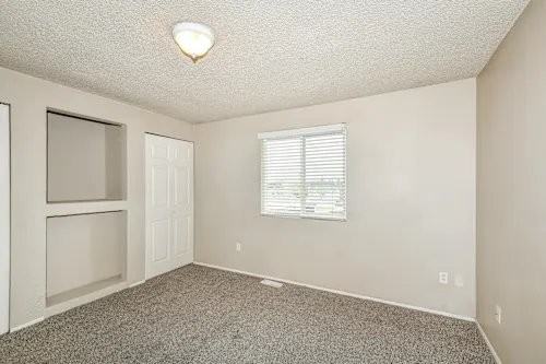 5068 37th St Ne #401 - Photo 4 of 8
