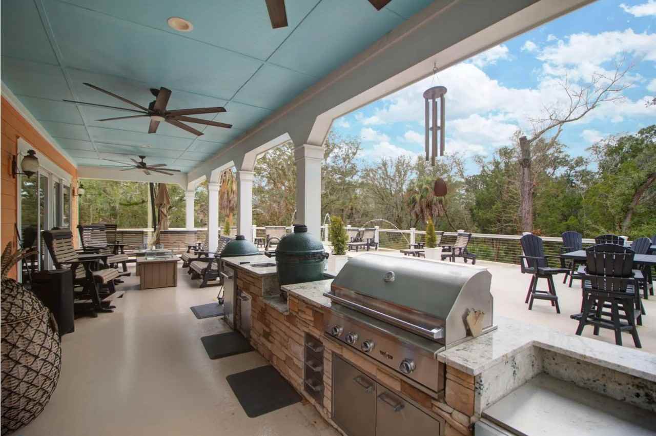 4779 Holbird Dr - Photo 4 of 20