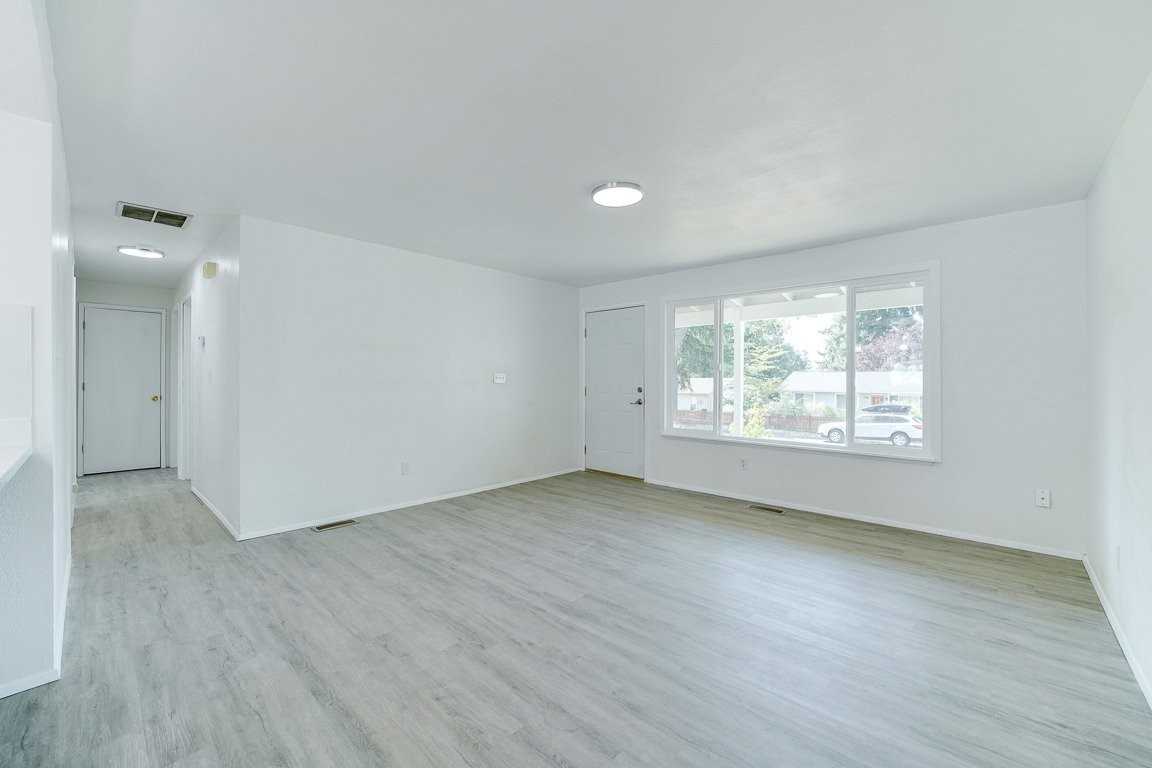 28312 22nd Ave S - Photo 5 of 19