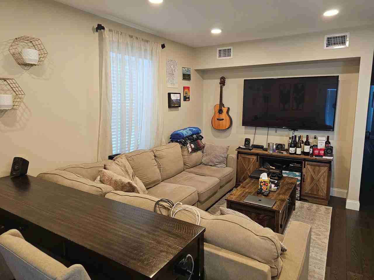 44 W Eagle St #3 - Photo 2 of 19