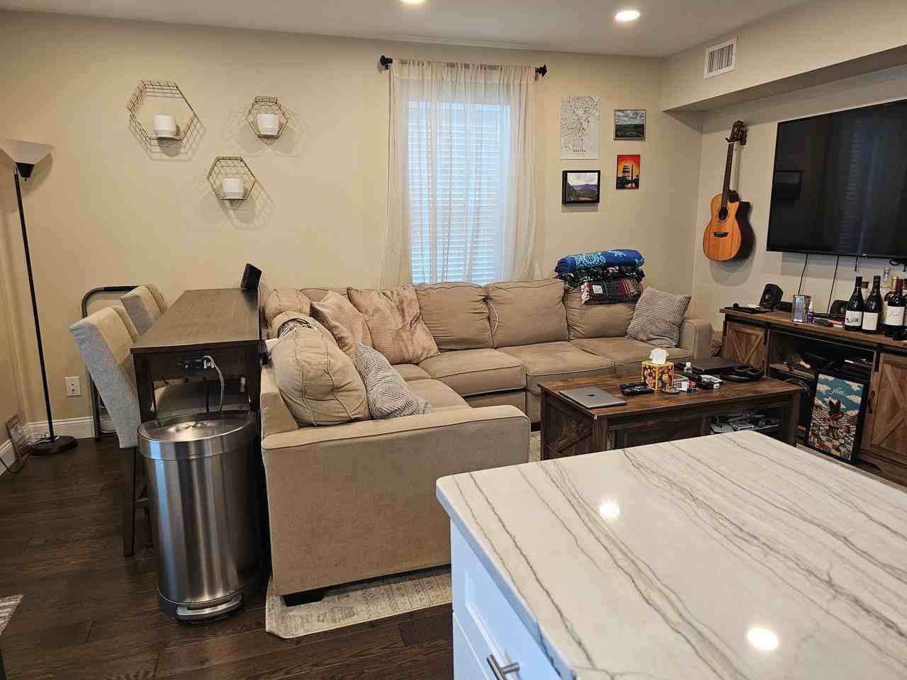 44 W Eagle St #3 - Photo 3 of 19