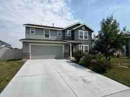featured image of 690 Sw Raelynn St