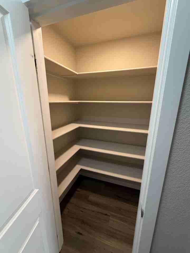690 Sw Raelynn St - Photo 7 of 50