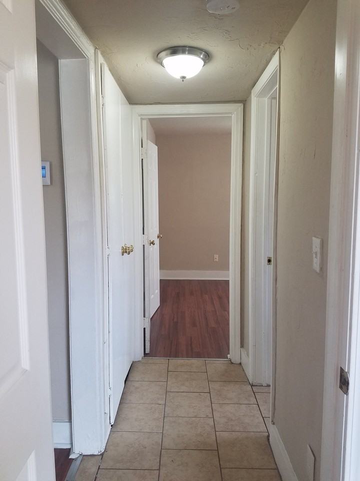1404 N Nebraska Ave #4 - Photo 6 of 18