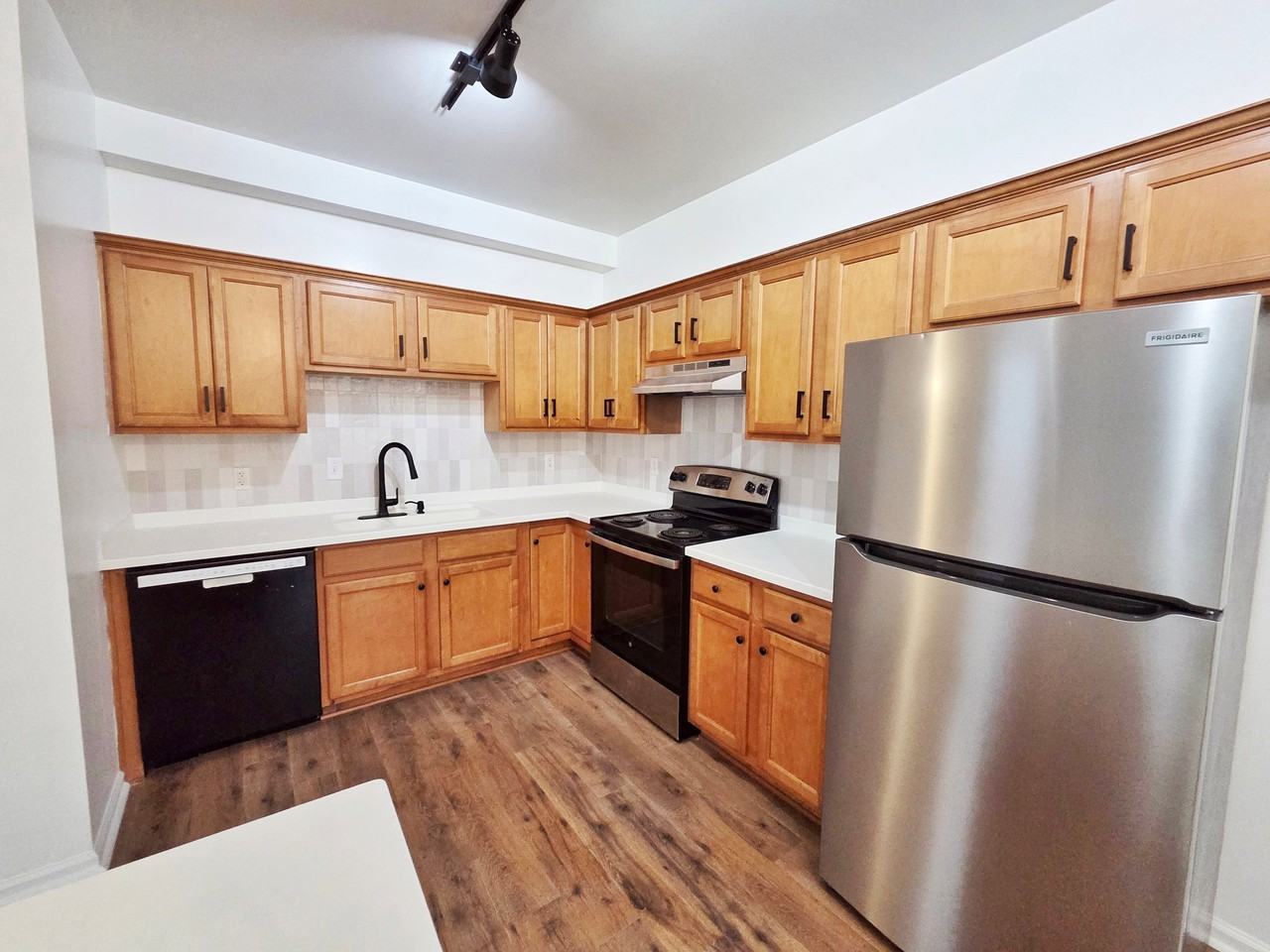 1166 Fullerton Ave #2 - Photo 4 of 6