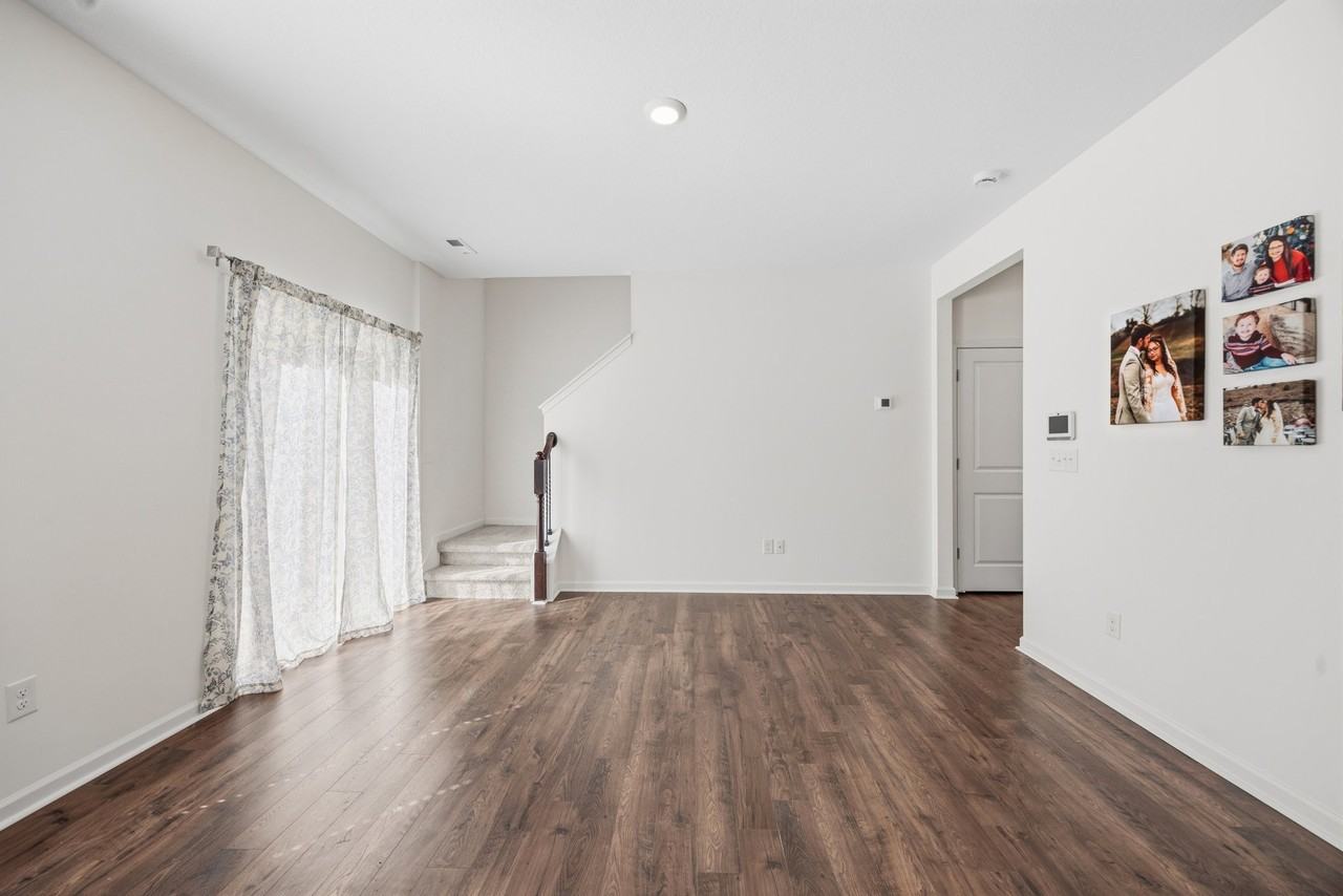2900 Bogart Ln - Photo 2 of 18