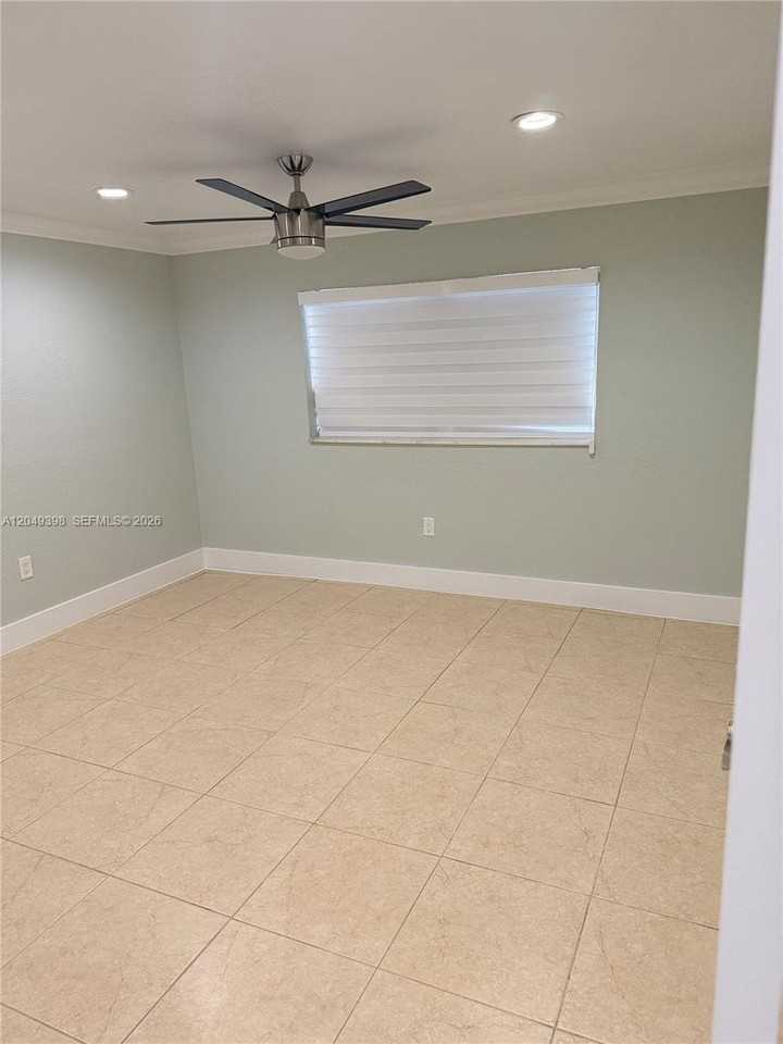 9675 Sw 19th St #0 - Photo 3 of 10