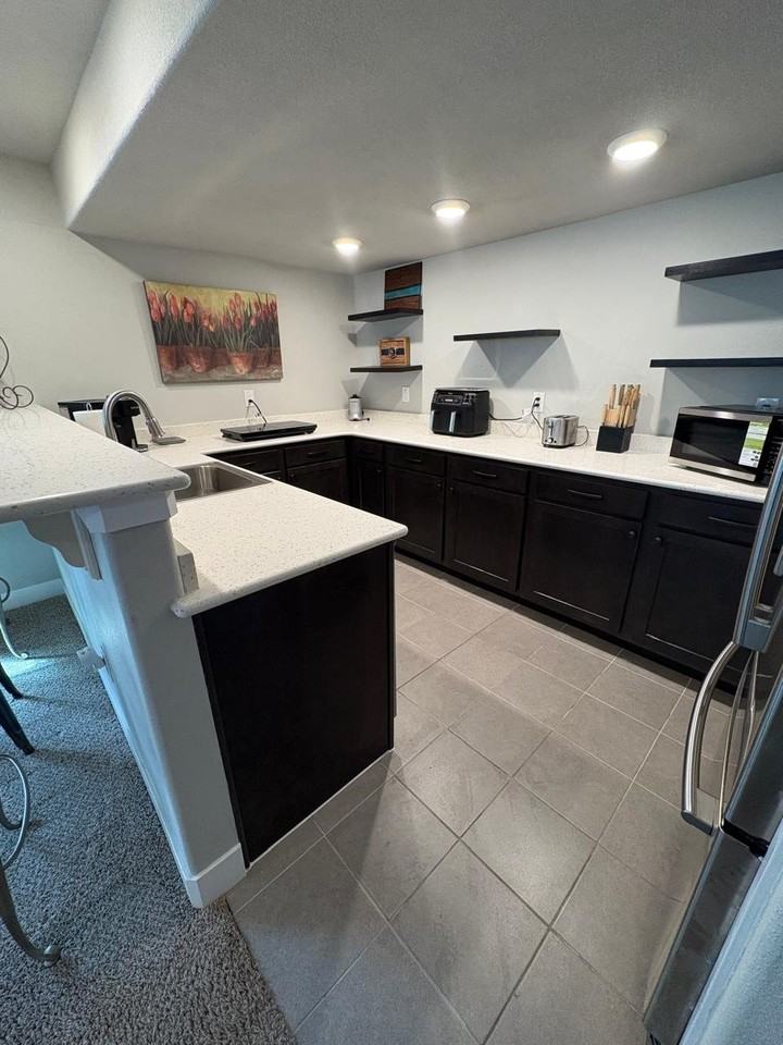 2302 Tabor St - Photo 6 of 17