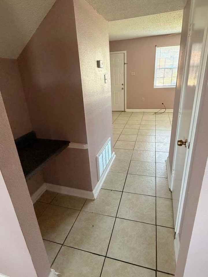 2458 Mexico St - Photo 4 of 19