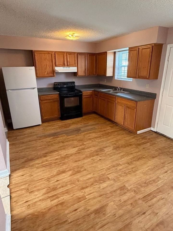 2458 Mexico St - Photo 5 of 19