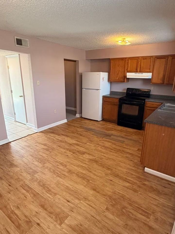2458 Mexico St - Photo 7 of 19