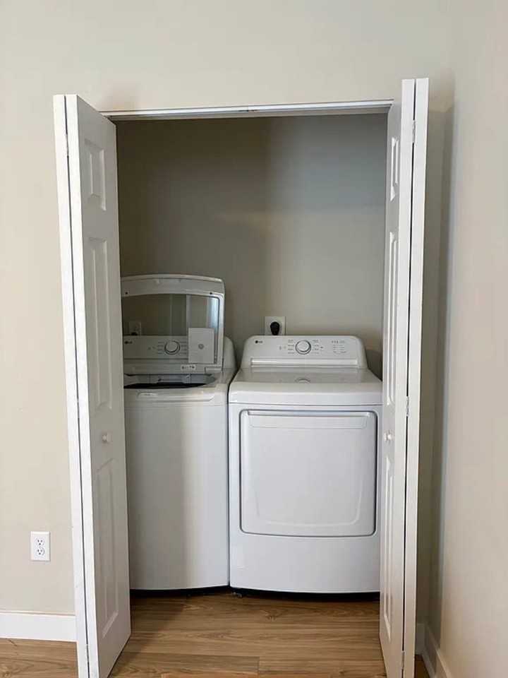 923 Ann St - Photo 5 of 10