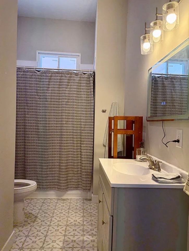 923 Ann St - Photo 6 of 10