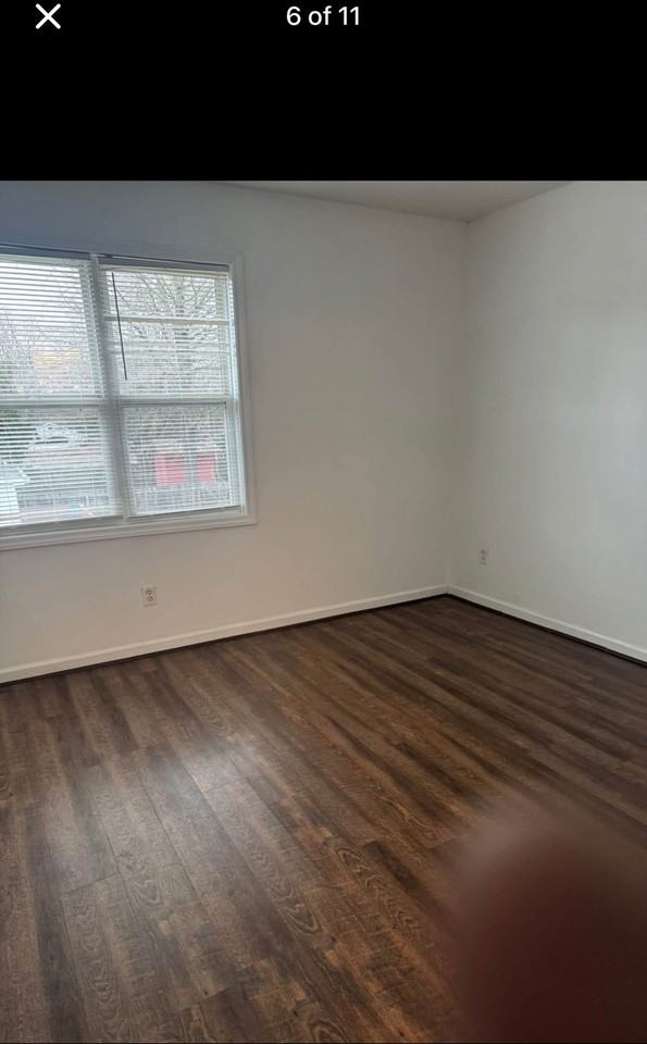 141 S Dunn St - Photo 3 of 5