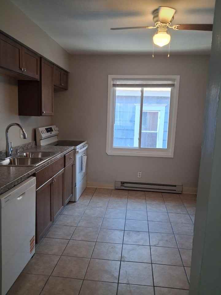 413 Wilkinson St #5 - Photo 2 of 9