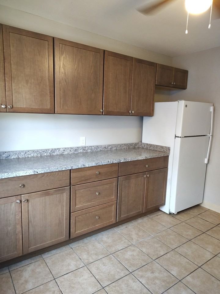 413 Wilkinson St #5 - Photo 4 of 9