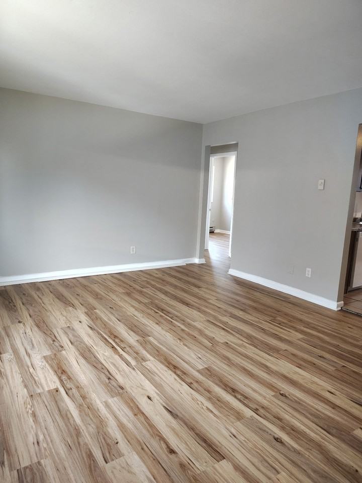 413 Wilkinson St #5 - Photo 7 of 9