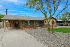 featured image of 1005 E Cavalier Dr