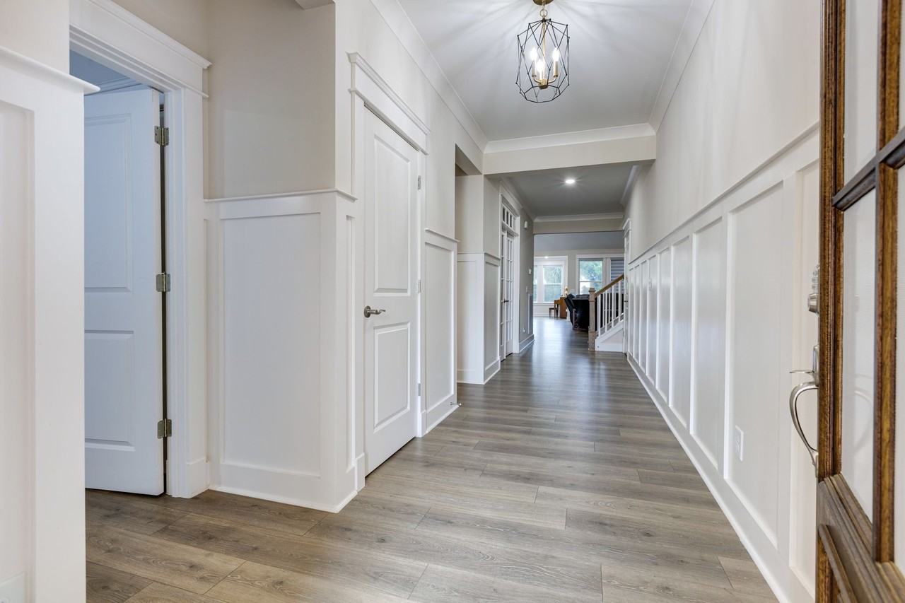5043 High Park Hill Dr - Photo 2 of 20