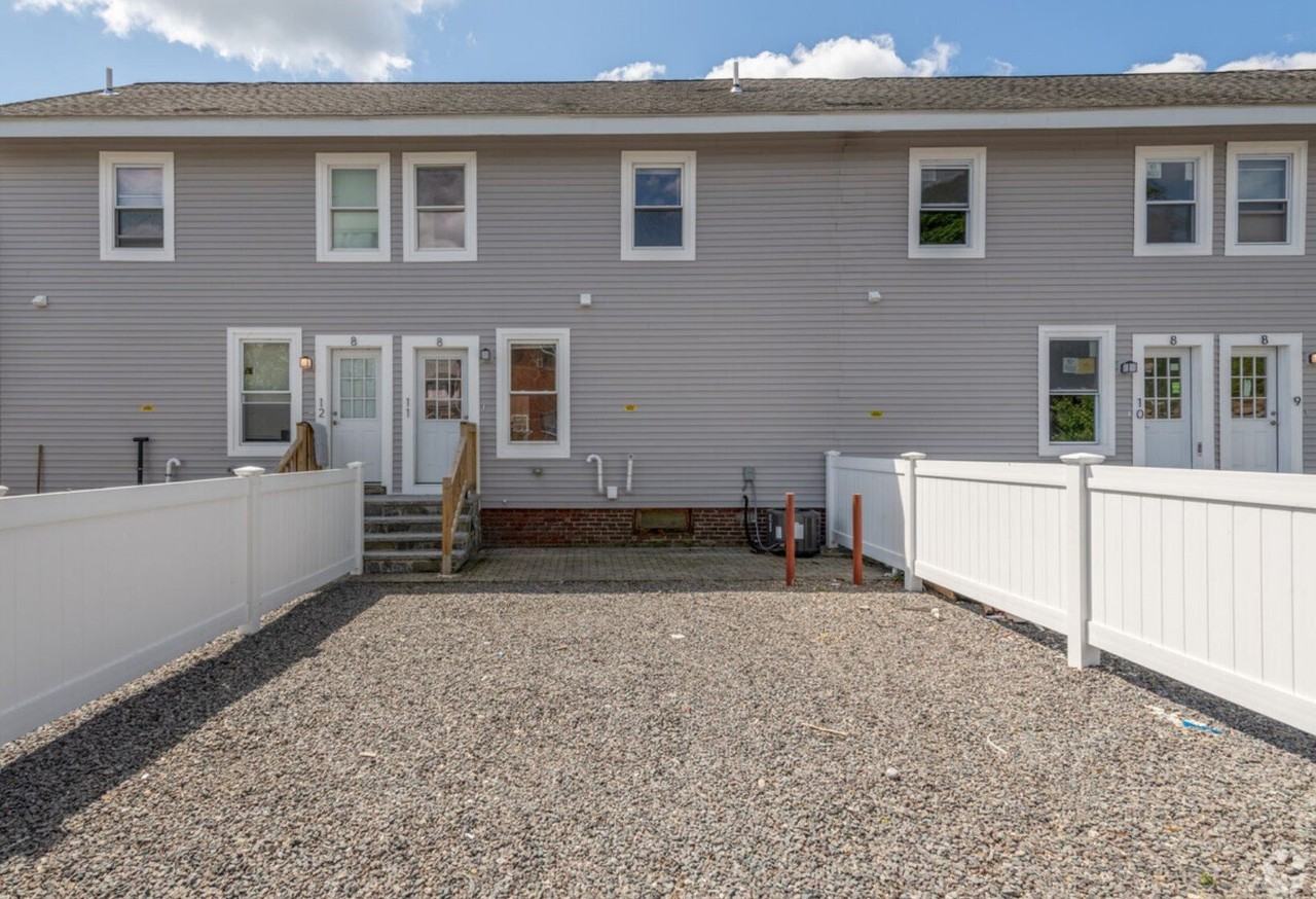 8 Lawton Pl #11 - Photo 2 of 17