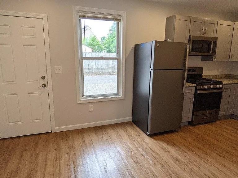 8 Lawton Pl #11 - Photo 6 of 17