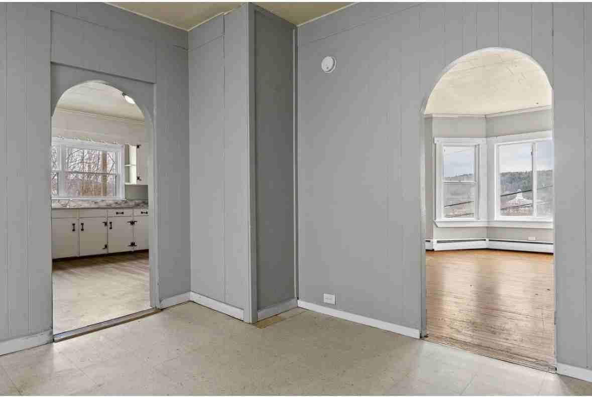 76 Maine Ave - Photo 4 of 17