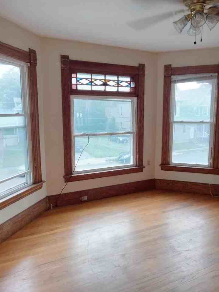 455 Wilkinson St #2 - Photo 4 of 8