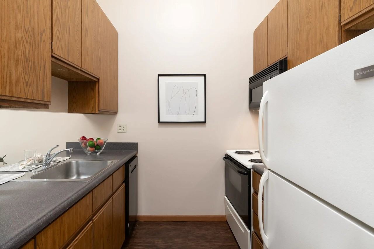 261 W Wood St #261WOODST - Photo 2 of 11