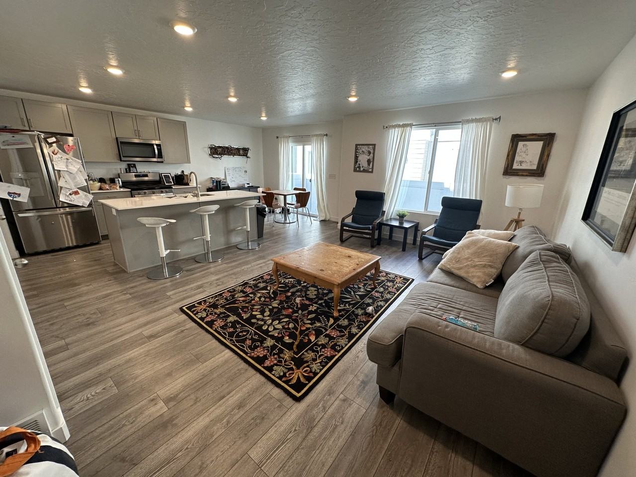287 N Pier Ln - Photo 2 of 20