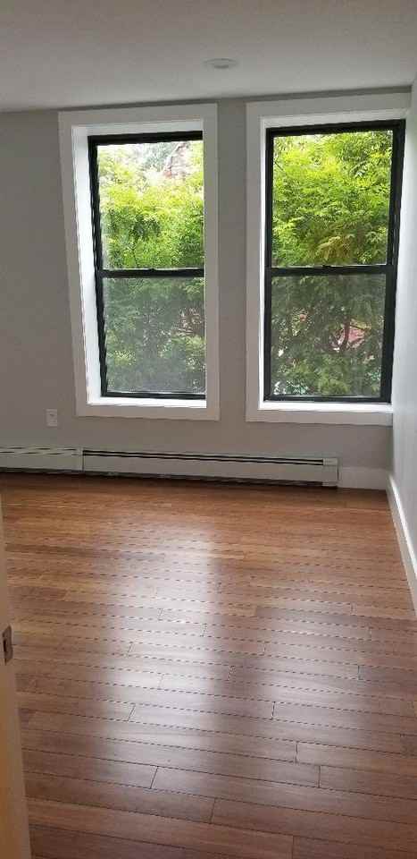 987 Greene Ave #3 - Photo 4 of 6