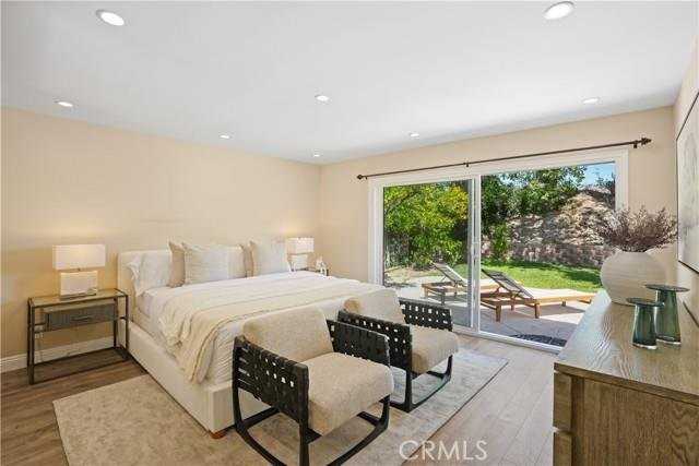 854 Rim Crest Dr - Photo 4 of 16