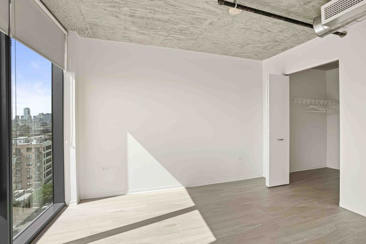 2105 S Wabash Ave #1113 - Photo 7 of 20