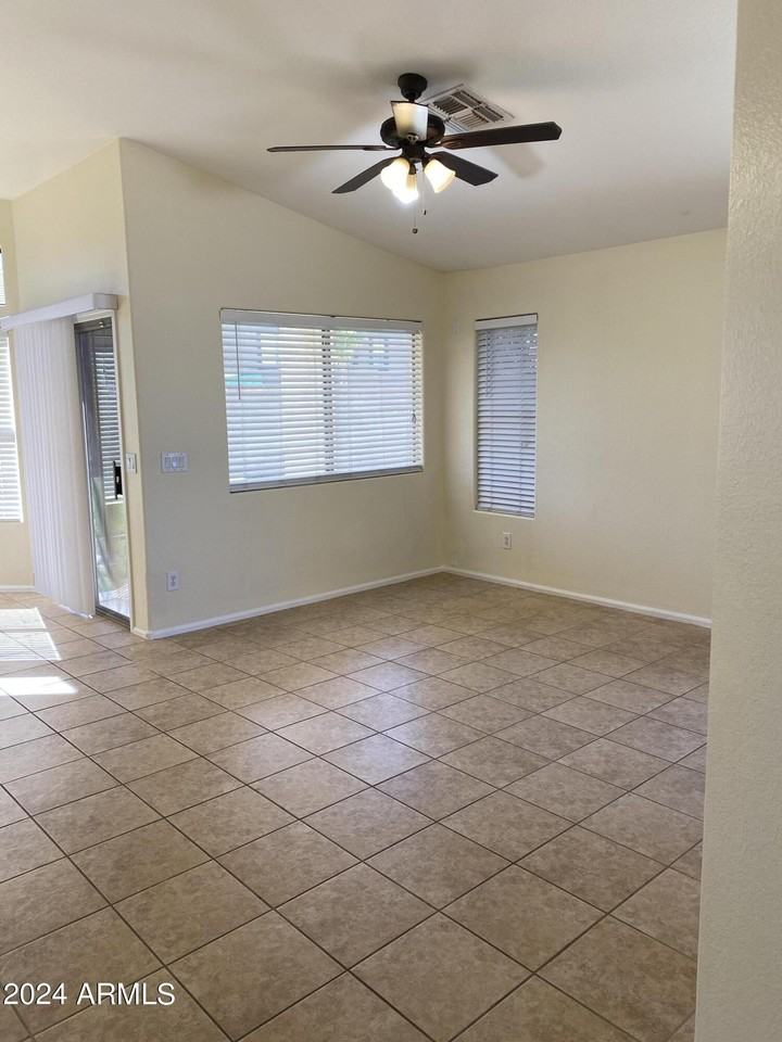 11519 E Persimmon Ave - Photo 4 of 20