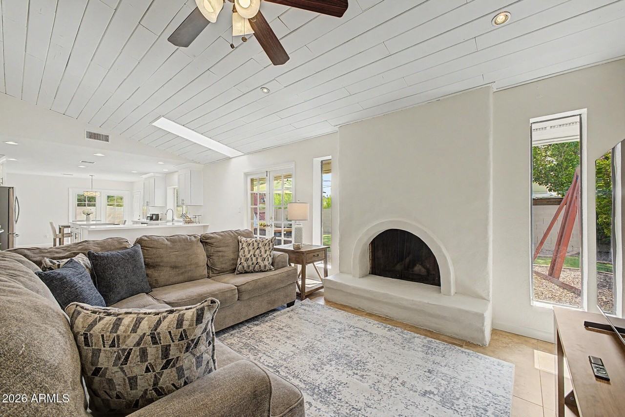 2445 S Catarina - Photo 6 of 50