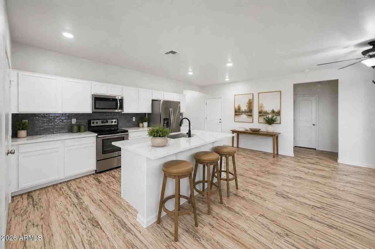16664 W Jenan Dr - Photo 5 of 28