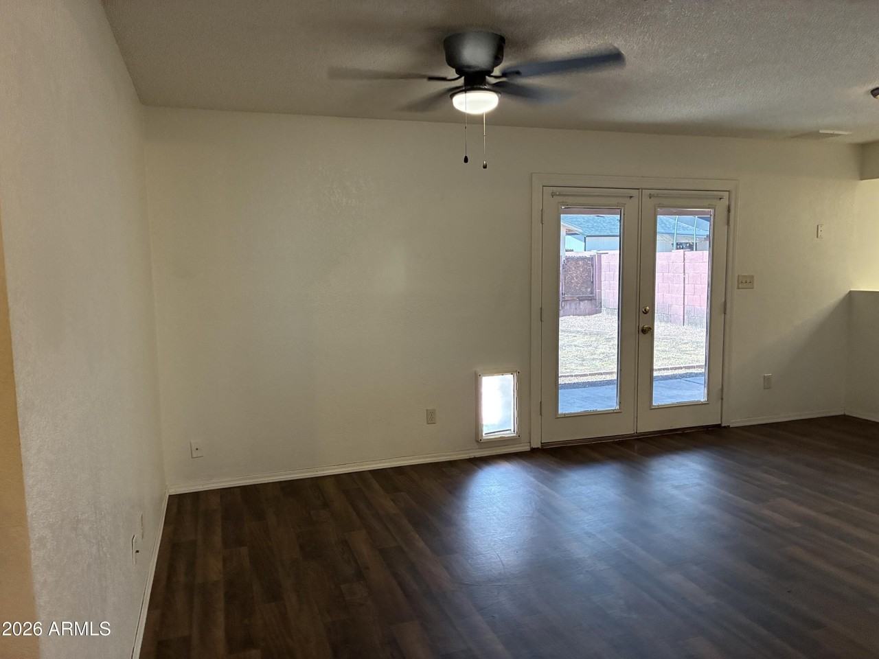 602 W Wickieup Ln - Photo 7 of 36