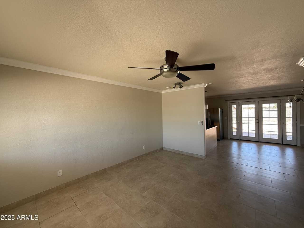 4032 E Hartford Ave - Photo 5 of 28