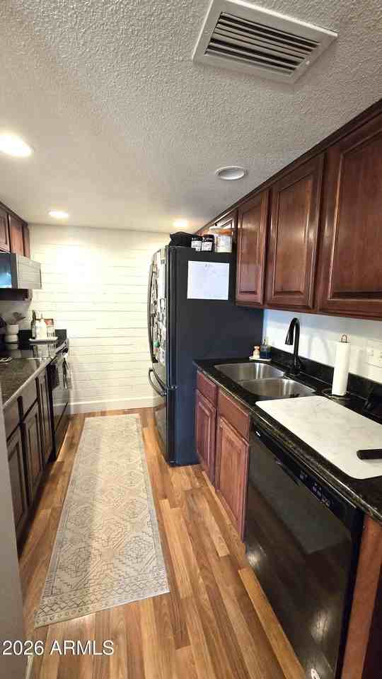6040 N 79th St - Photo 5 of 20