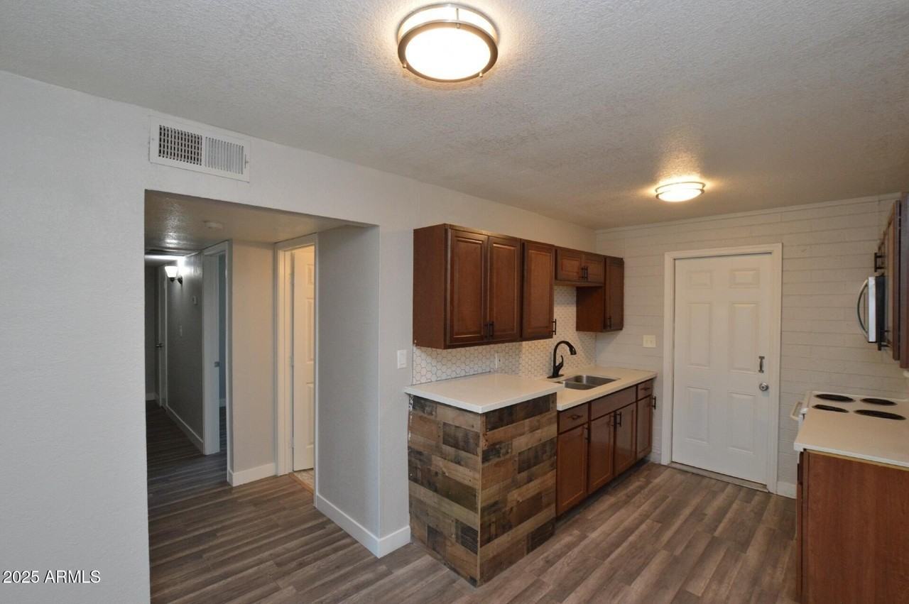 6044 N 21st Ave #2 - Photo 3 of 16