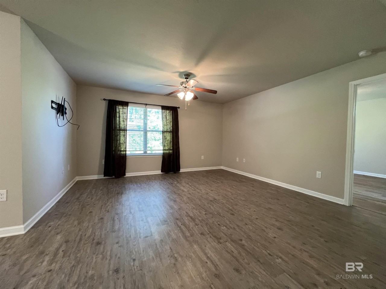 10286 Shetland Dr - Photo 4 of 15