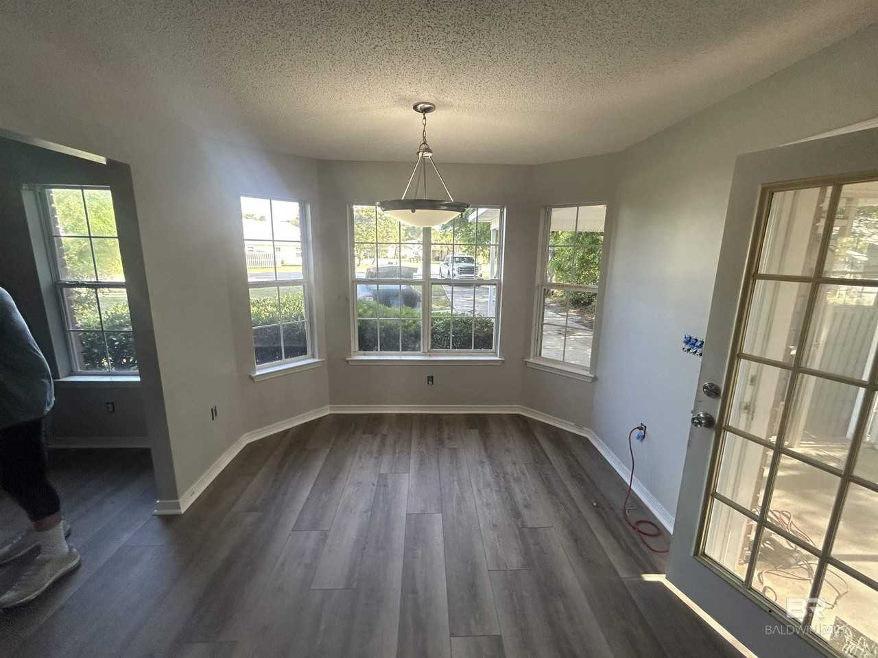 29595 Canal Rd - Photo 7 of 8