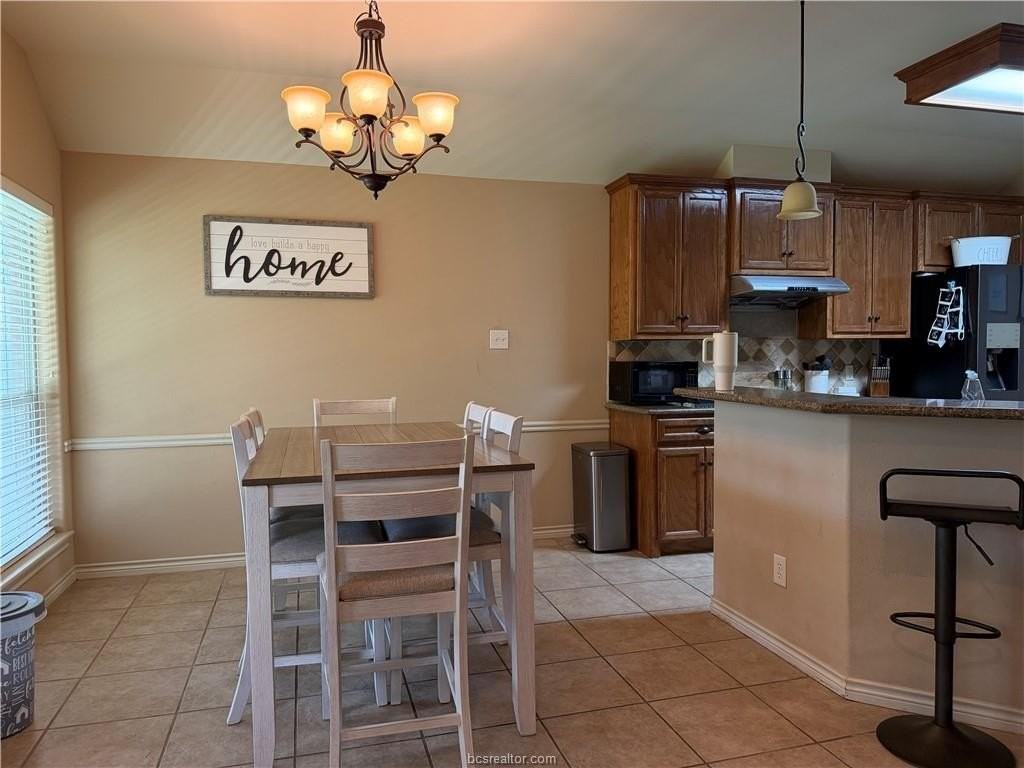 3908 Tournay Ln - Photo 5 of 17