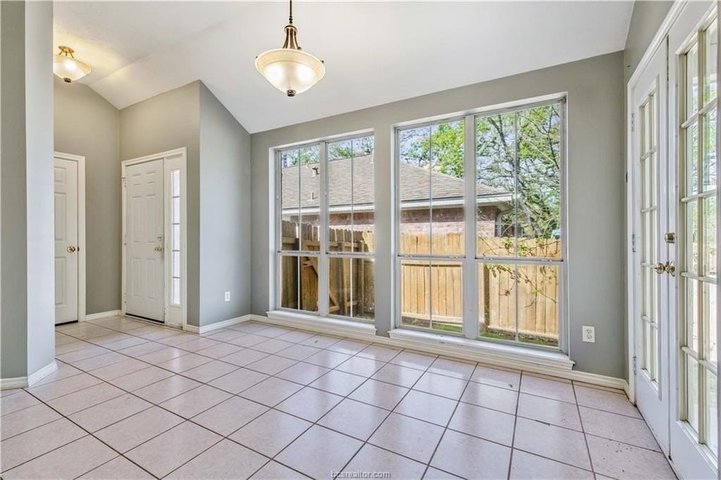 2006 Wilderland Cir - Photo 4 of 17